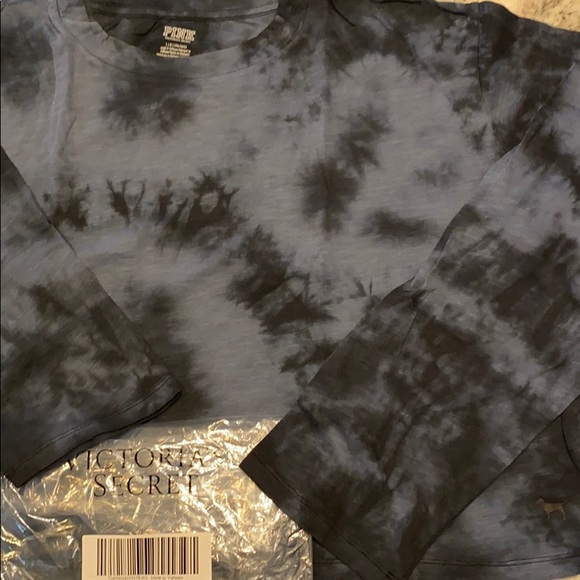 Pink Victoria’s Secret cropped long sleeve tee - Picture 2 of 3